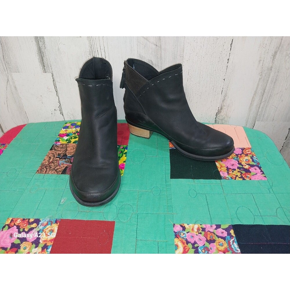Chaco Cataluna Boots Women's 8.5 Black Leather Wooden Block Heel Booties Zip
